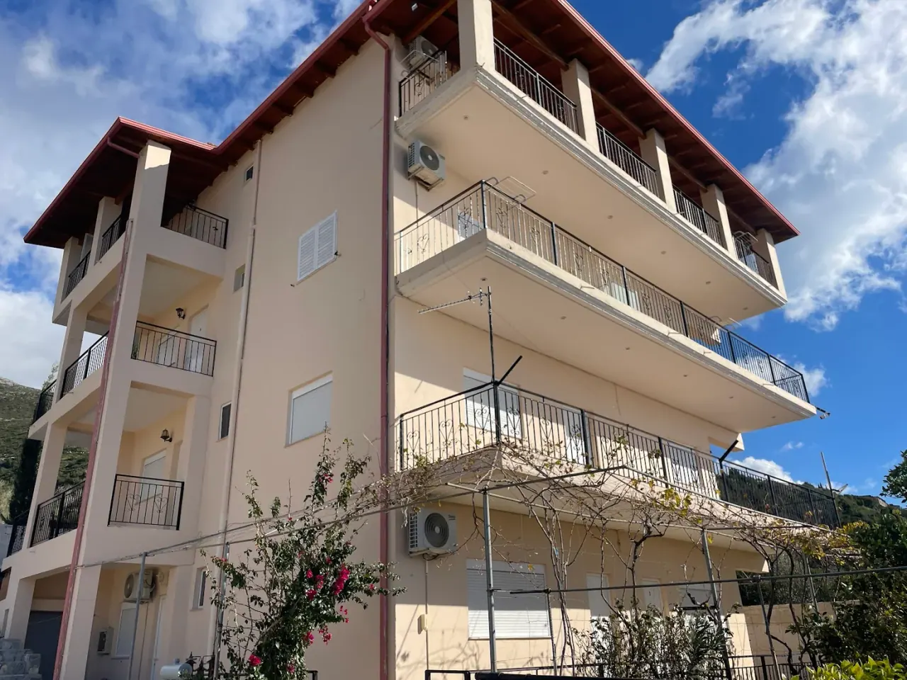Guesthouse Mateo, a family-run guesthouse in Dhërmi